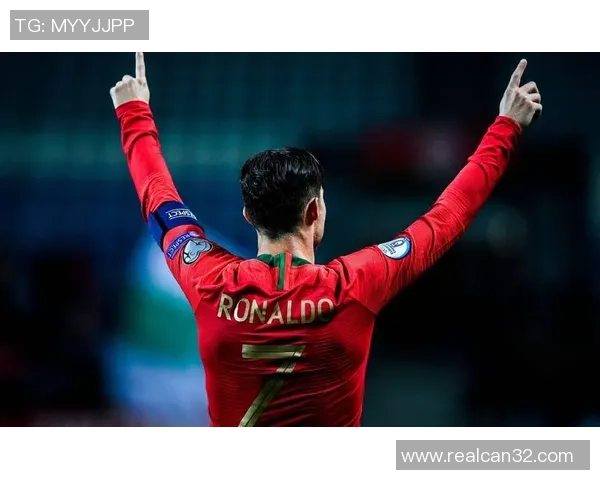 足球巨星动漫风采集结 展现绿茵场上闪耀传奇瞬间